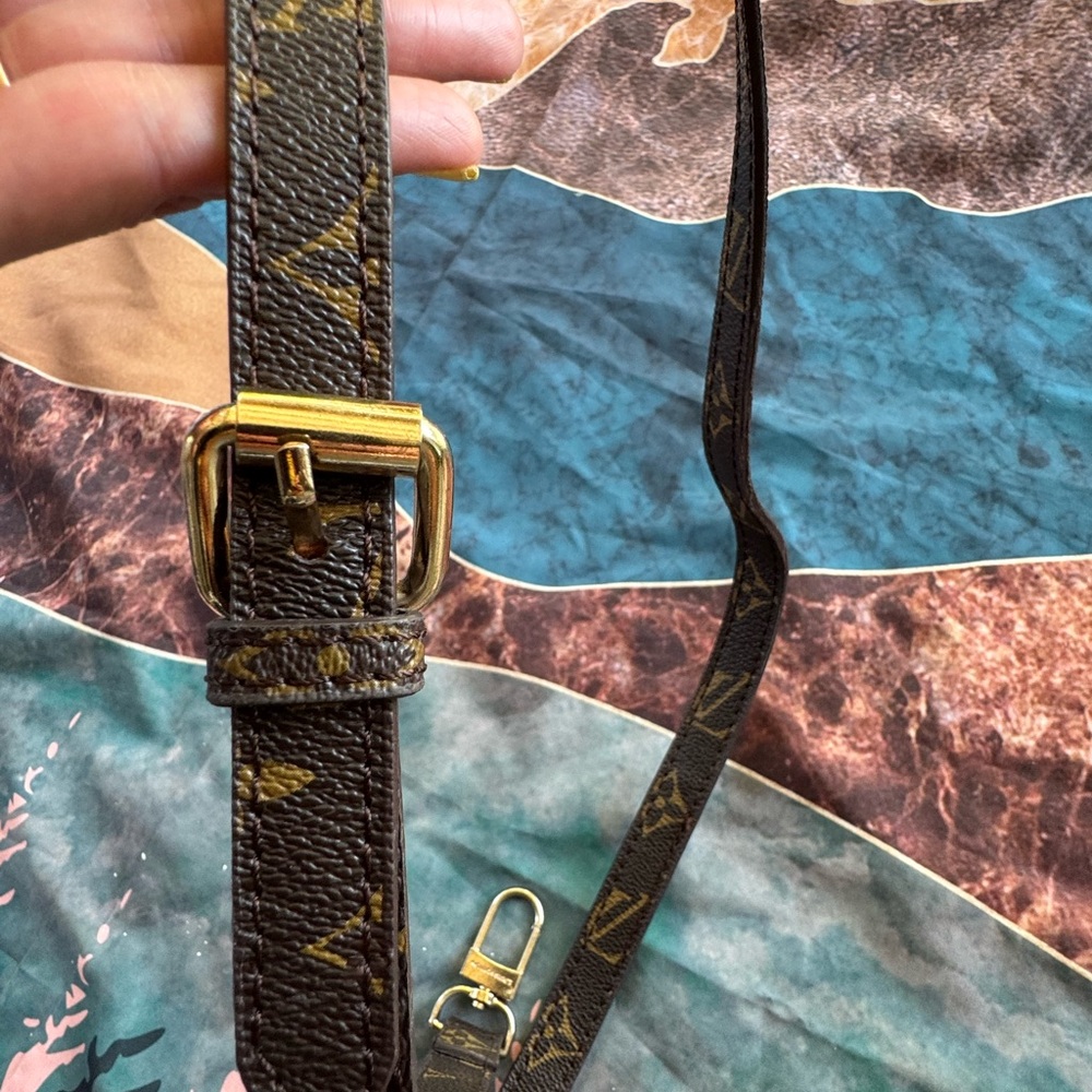 Louis Vuitton Brown Monogram Canvas Strap with Gold Hardware - Picture 7 of 7